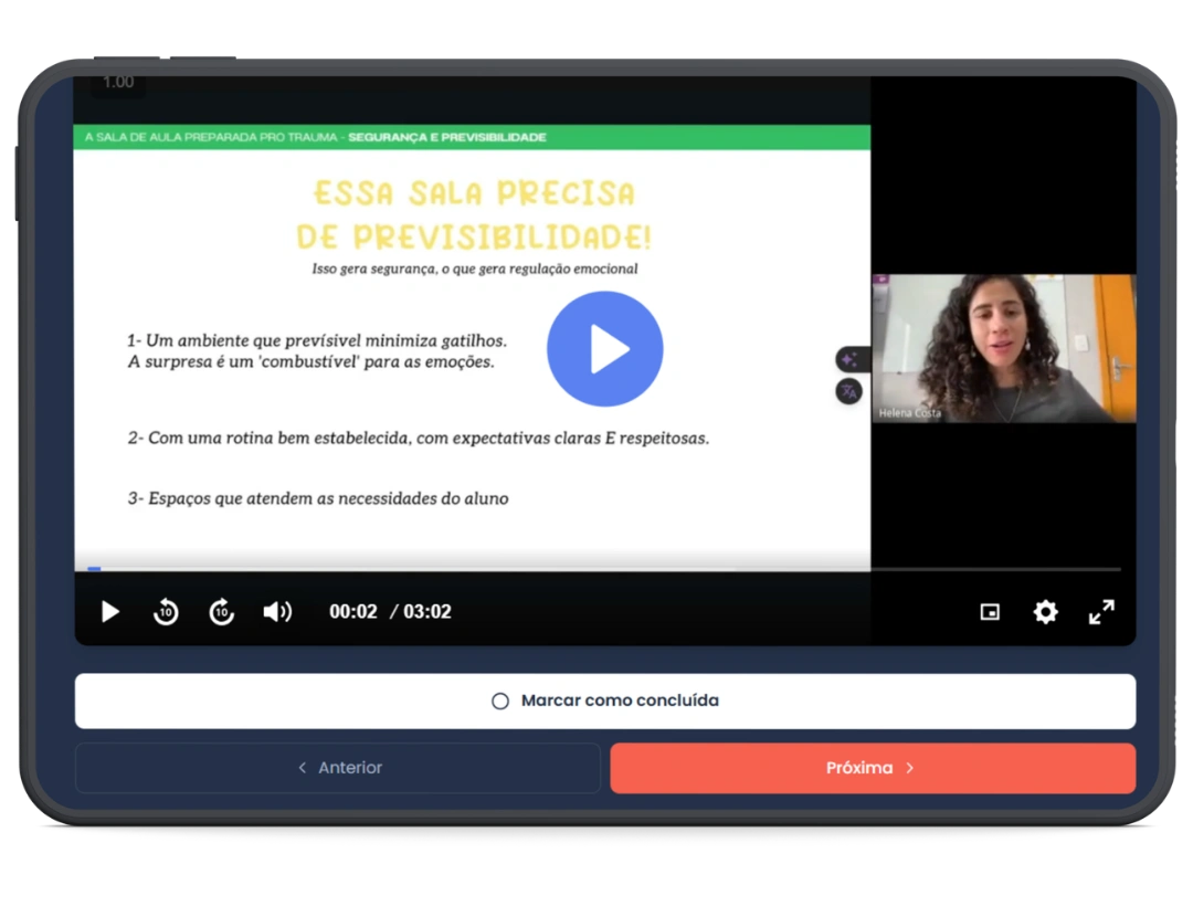 Aula do Workshop aberta em um tablet, com Hena explicando o conteúdo